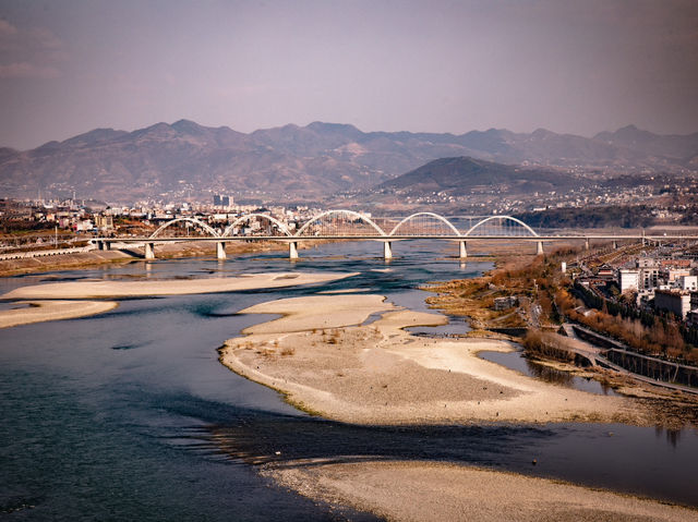 This Hotel HAS Ankang’s BEST View!