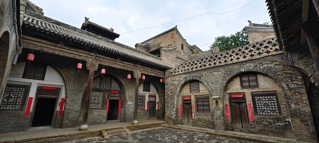 師家大院~電影《1942》取景地。