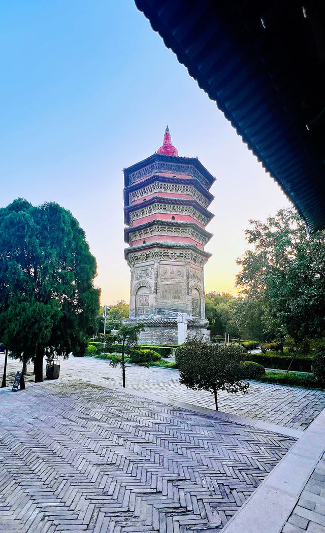 安陽天寧寺:一座具有悠久歷史和古塔建築的寺院。 安陽天寧寺:一座具有悠久歷史和古塔建築的寺院。