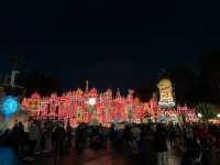 Experience the Festive Atmosphere at LA Disneyland During Christmas