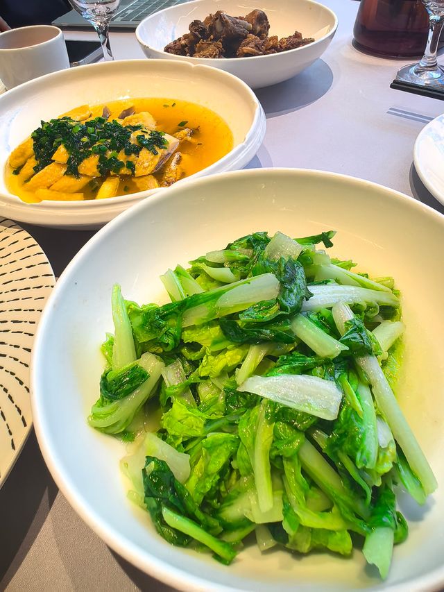 爐居＆聞喜路美食街佼佼者，上海本幫菜一只鼎