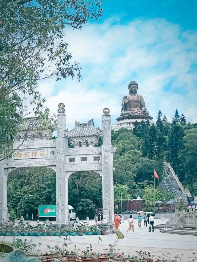 Feel the calmness of PO LIN MONASTERY... 