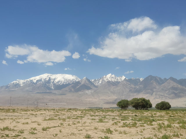 Road Trip from Kashgar to the Karakoram Highway – The Dragon Road to Pakistan! 🐉   