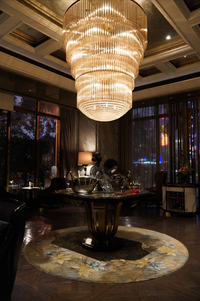 外灘瑞吉酒店，再一場夜上海綺麗的夢