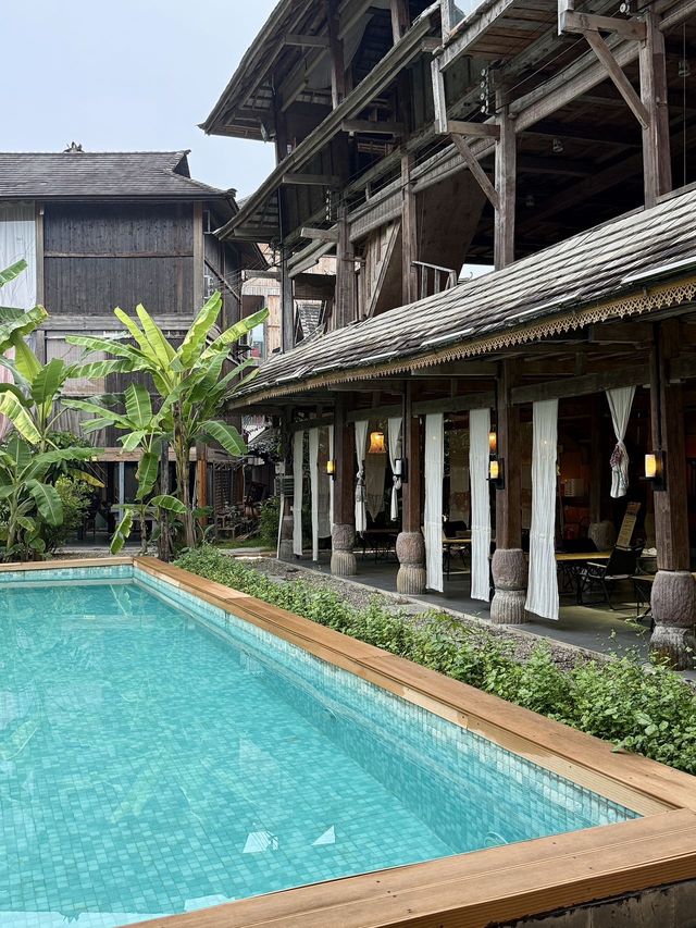 來西雙版納住綠野仙蹤的閣樓躺擁一線江景