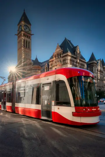 Planning a trip to Toronto? This transportation guide is super handy!