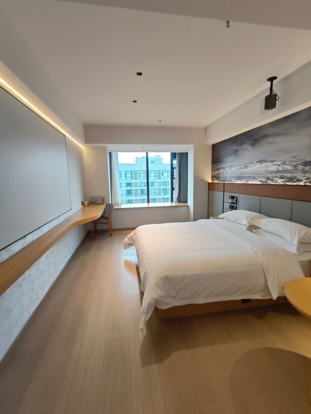 住進山水畫卷，邂逅絕美水上公路
