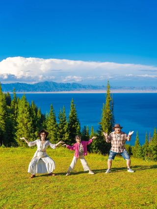 This isn't Switzerland! It's Xinjiang's Ili from June to August