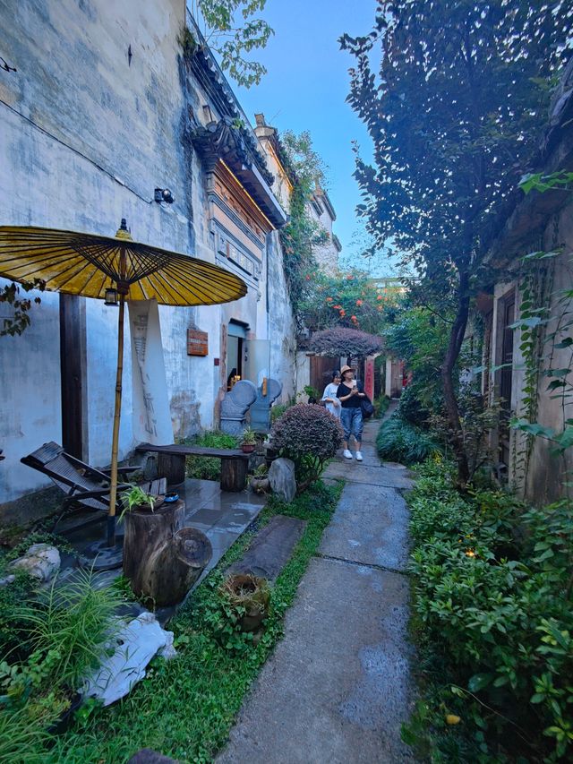 《進駐屯溪老街心臟地帶！200年徽商老宅華麗變身輕奢博物館》