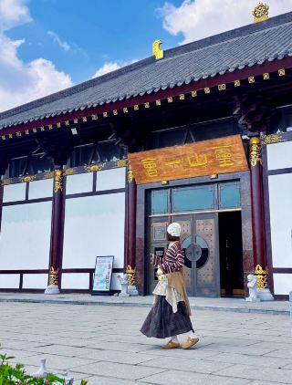 辽陽の古跡探訪と蘇家屯の夜の楽しみ：温かさあふれる家族のTripメモリー