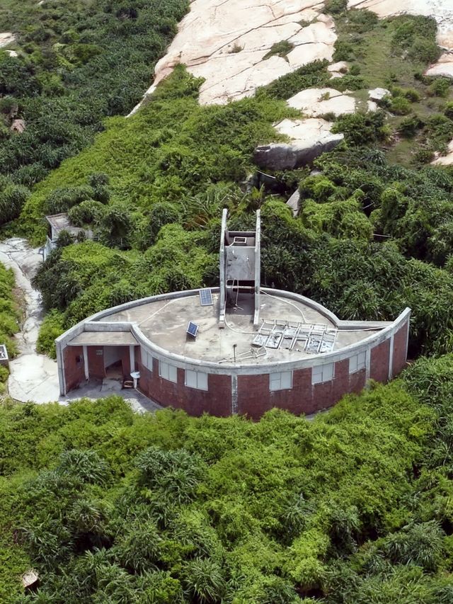治癒系玻璃海｜在珠海廟灣島，做了一場藍色的夢