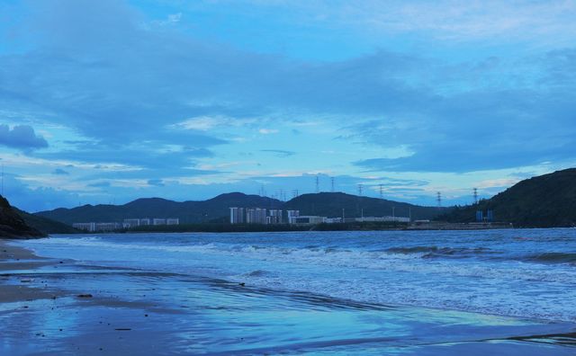 鹽洲島野生美學秘境彩石灘