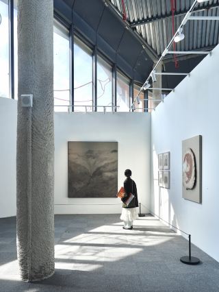 Deyang's new Central Academy of Fine Arts special exhibition has moved into the park… Absolutely stunning!!