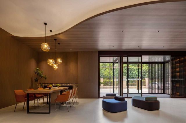 藍色幾何酒店新鄭機場店 | 機場接駁直接變成「頭等艙」，懶人入住太香了！ 新鄭 > 藍色幾何酒