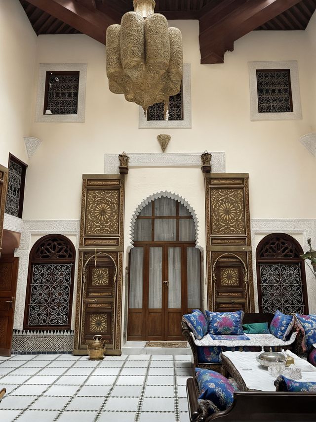 秋遊摩洛哥包車出行超省心