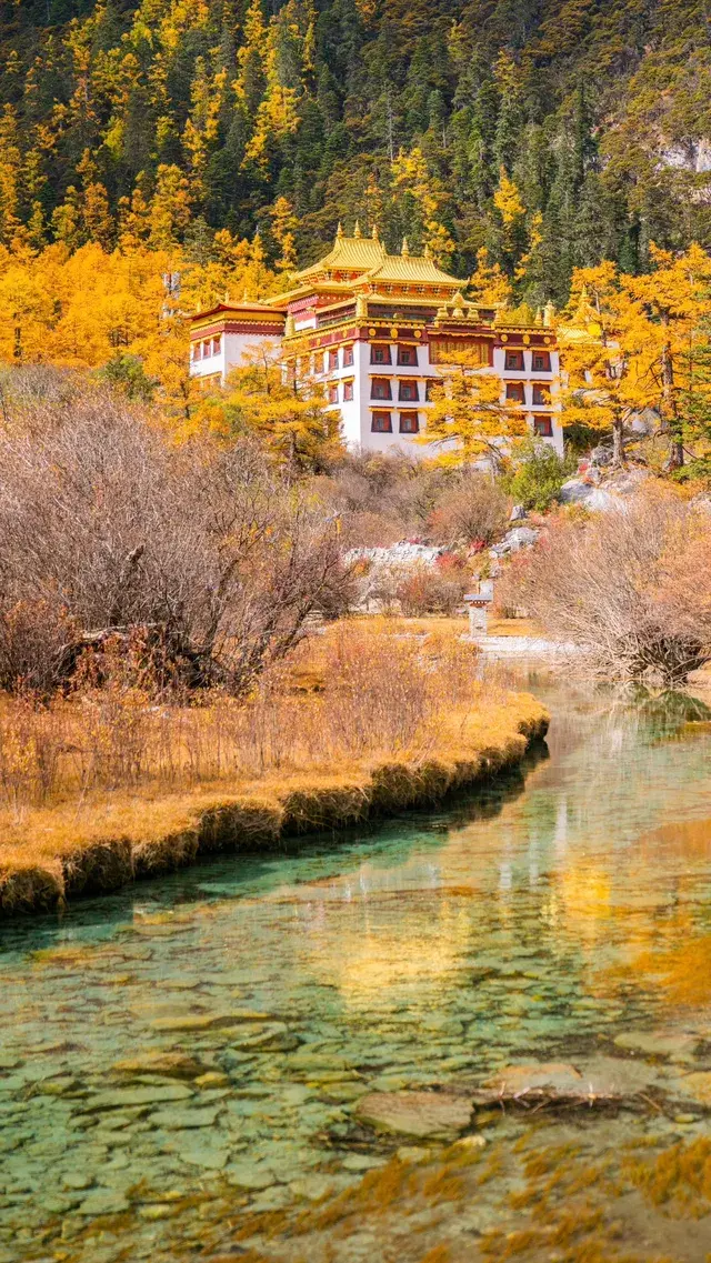 秋景封神的稻城亞丁,還看到了彩虹 秋景封神的稻城亞丁,還看到了彩虹