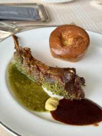 香港半島酒店:維港之畔的百年傳奇