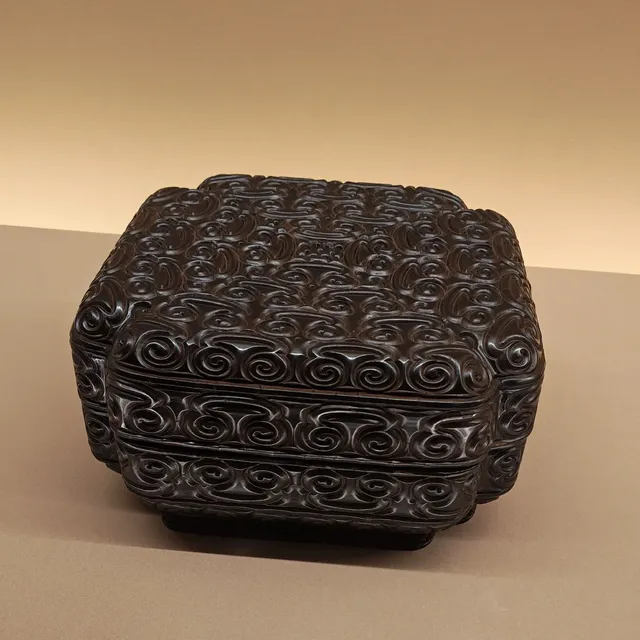 上博帶娃讀懂 “黑與犀” 的千年美學 上博帶娃讀懂 “黑與犀” 的千年美學