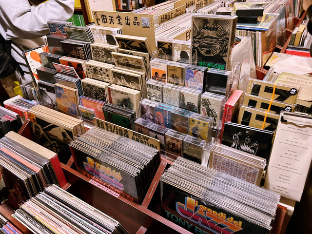 一間裝潢有靈魂的咖啡廳,在華僑城 一間裝潢有靈魂的咖啡廳,在華僑城