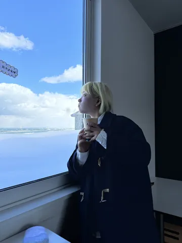 北海道可以一邊看海一邊看雪的咖啡店