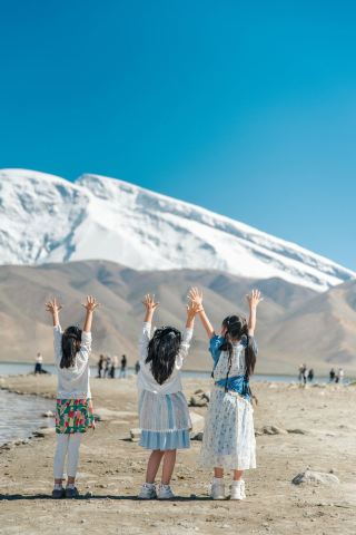The result of not following the crowd was an amazing family road trip in southern Xinjiang