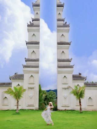 Look! I stumbled into a real-life fairy tale estate in Xishuangbanna