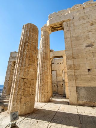 Essential construction history of the Acropolis