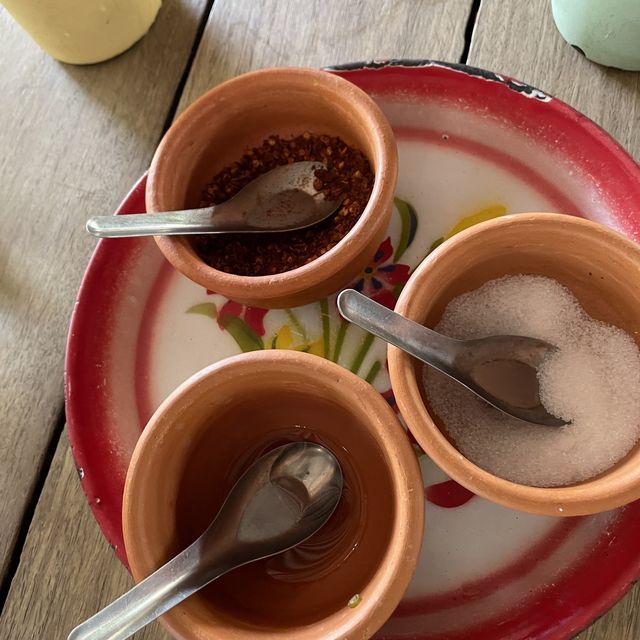 เจ้แหวว ก๋วยเตี๋ยวโบราณป่าโมก