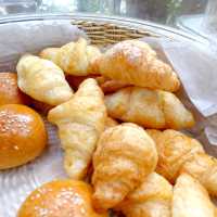 清邁平價酒店【Rarin Jinda】特色泰北早餐店Deck One 
