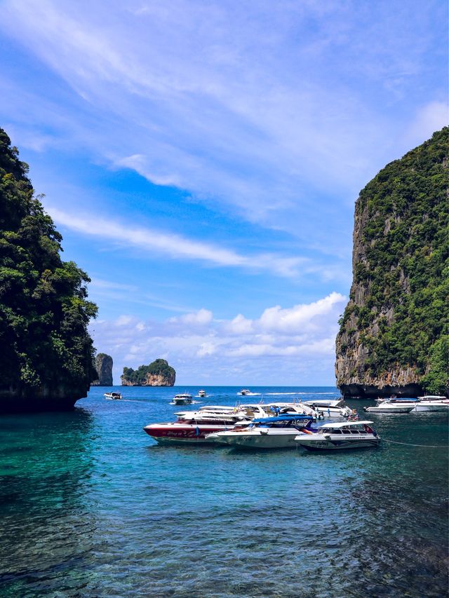 อ่าวมาหยา เกาะพีพี สวรรค์ทะเลกระบี่