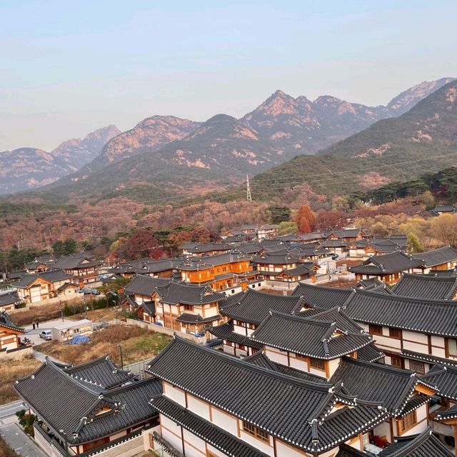 韓國恩平韓屋村宏偉壯觀的山景色搭配的人氣 Cafe🤩