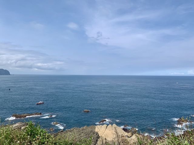 🌊  基隆望幽谷濱海步道，大海的擁抱 🏖️