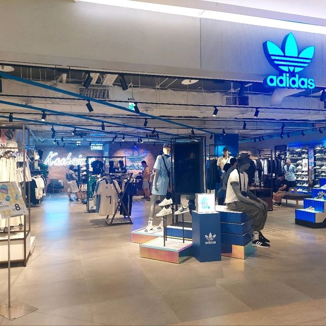 漢神巨蛋購物廣場