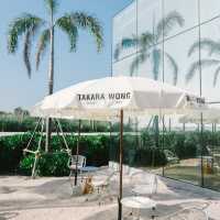 Takara Cafe and Wong Bar บางแสน