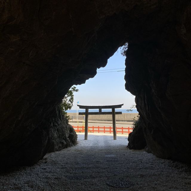 【神秘的】絶対行ってほしい淡路島の洞窟神社