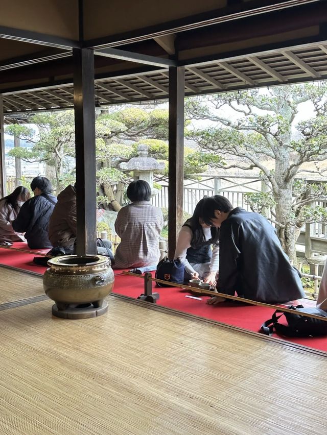🇯🇵伊勢観光 おかげ横丁たべ歩き✨赤福本店 