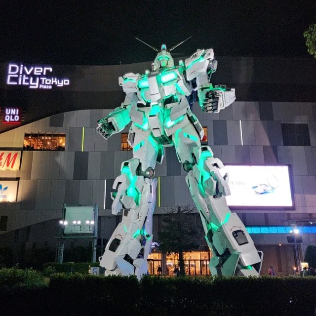 Gundam show at odaiba tokyo