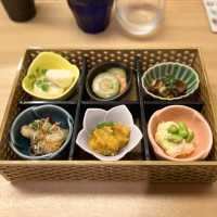 東京・築地市場  江戸前鮨と日本酒飲み放題!