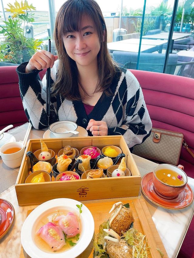 [維港靚景嘆港女下午茶］ 