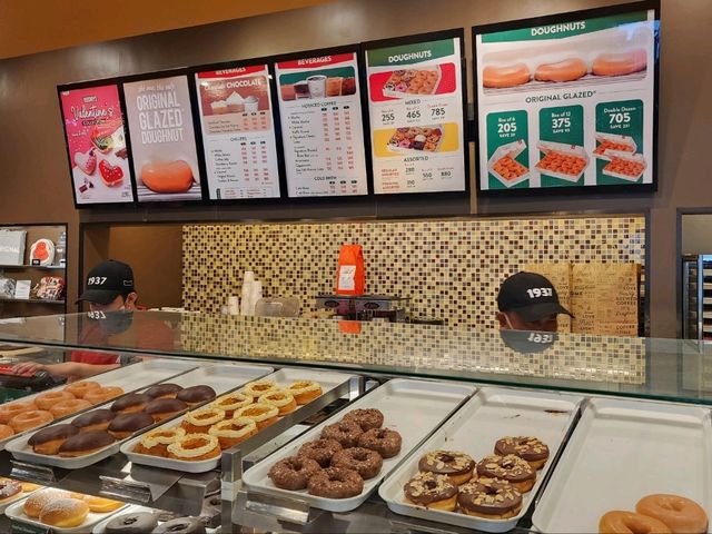천상의 조합 커피 & 도넛은 Krispy Kreme