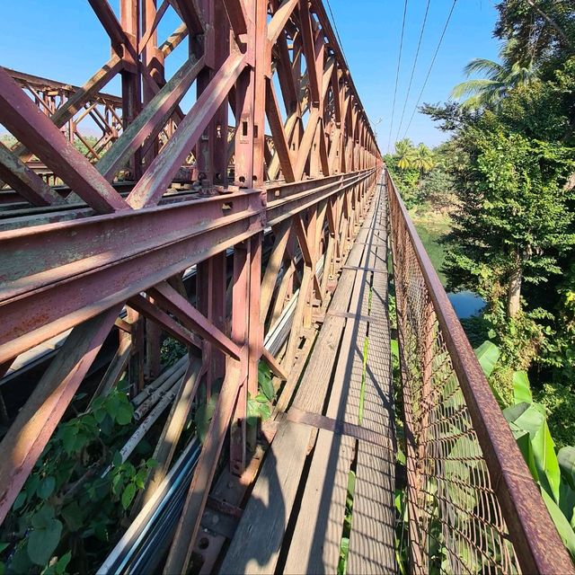 สะพานเหล็ก เมืองหลวงพระบาง