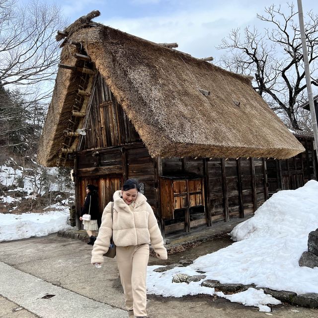หมู่บ้านชิราคาว่าโกะ (Shirakawago) 🛖🌨️⛄️🎌