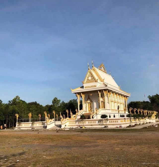 วัดสันติวิเศษสุข (เจ้าเงาะ)