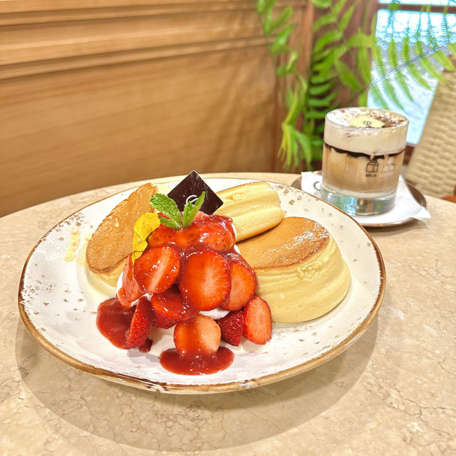 PHI人氣梳乎厘登陸旺角｜PHI Coffee & Pancake