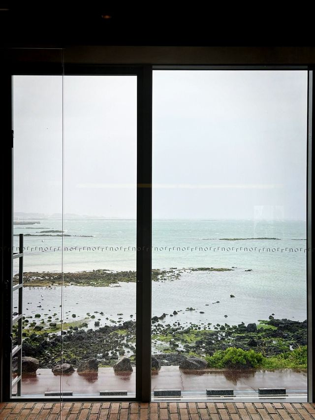 濟洲島orrrn cafe｜對住海景嘆甜品