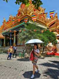 Respledent Burmese temple in George Town