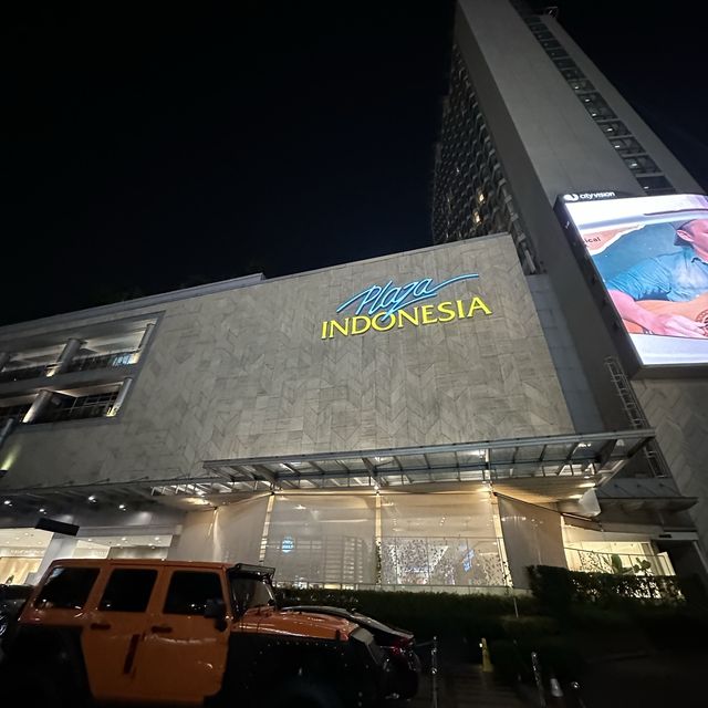 Luxury Mall at Jakarta to shop at :)