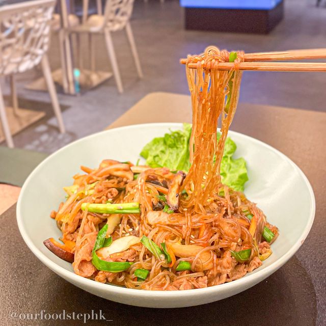【尖沙咀|悠閒韓國酒吧餐廳🇰🇷 高質地道半半炸雞😋】 【尖沙咀|悠閒韓國酒吧餐廳🇰🇷 高質地道半半炸雞😋】