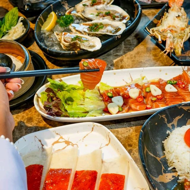 ฝนตกลากแฟนเข้าห้างไปกินบุฟเฟต์​นานาชาติที่​wisdom​
