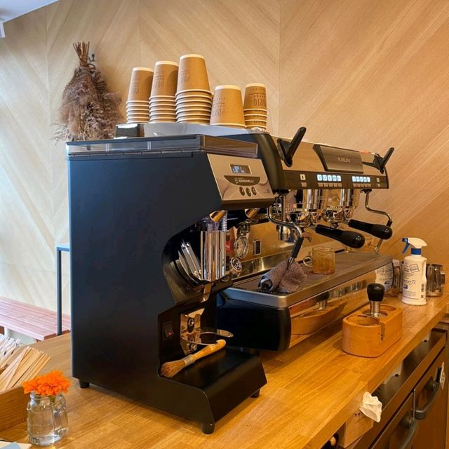 鴛泊港フェリーターミナル前　PORTO COFFEE